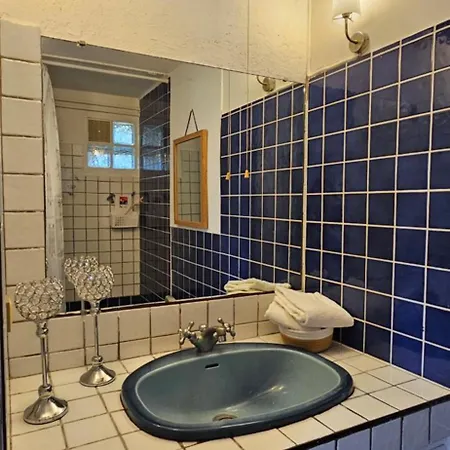 Apartment La Caverne De Fontgrande, Piscine Et Parking Et Vue Cite Carcassonne